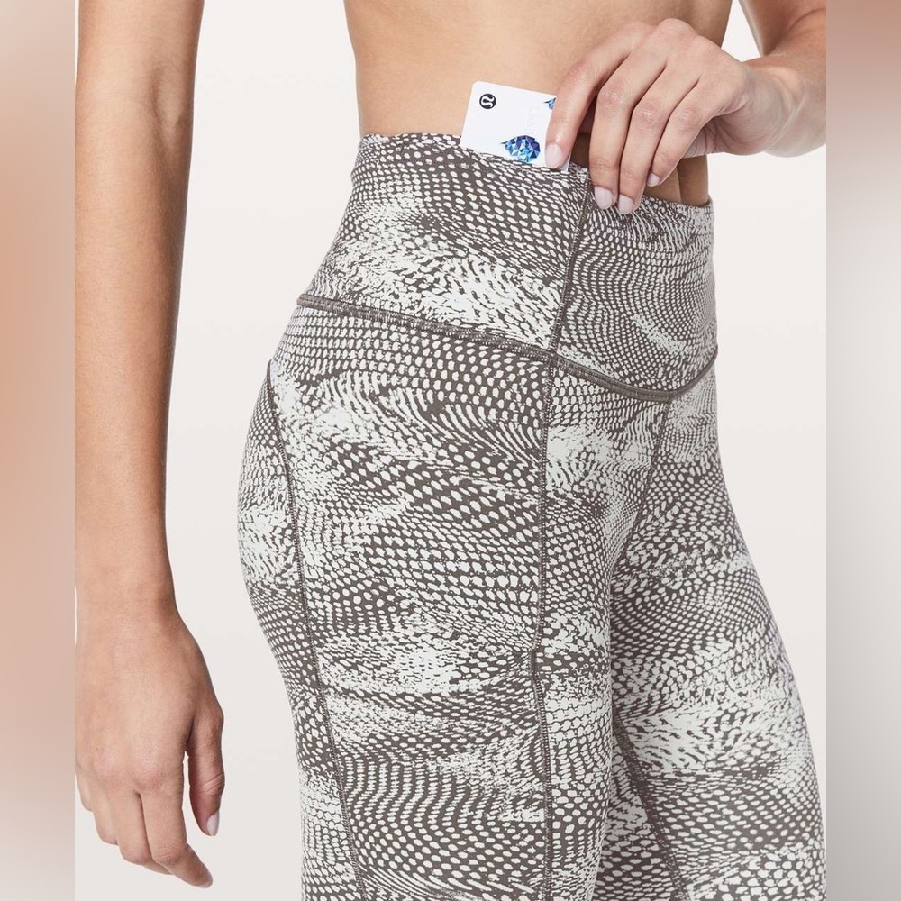 Lululemon Fast & Free 7/8 Tight II *Nulux 25", Swerve Vapor Metal Grey, Size 6 - Picture 6 of 13
